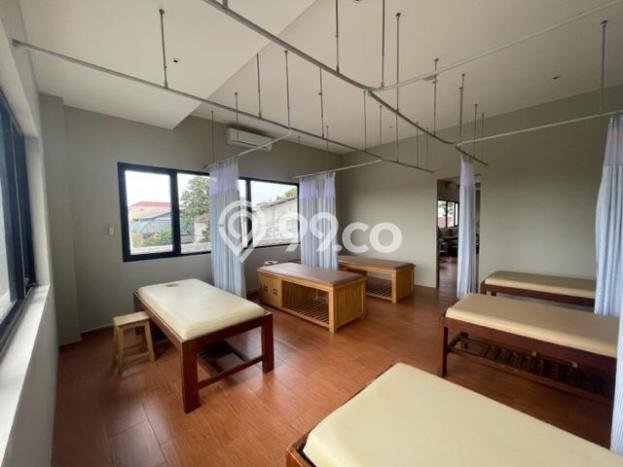 Area Ramai! Komersial Dijual di Karang Tengah untuk Bisnis Luas Bangunan 290m2 Area Ramai! Komersial Dijual di Karang Tengah untuk Bisnis Luas Bangunan 290m2