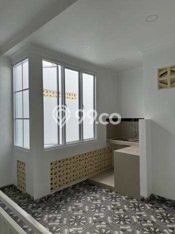 Rumah Strategis Minimalis Lb 250m2 di Jatinegara, Jakarta Timur Rumah Strategis Minimalis Lb 250m2 di Jatinegara, Jakarta Timur