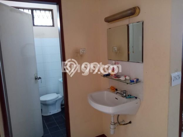 Rumah Elit Modern Tanpa Renovasi di Pondok Kelapa Jakarta Timur Rumah Elit Modern Tanpa Renovasi di Pondok Kelapa Jakarta Timur