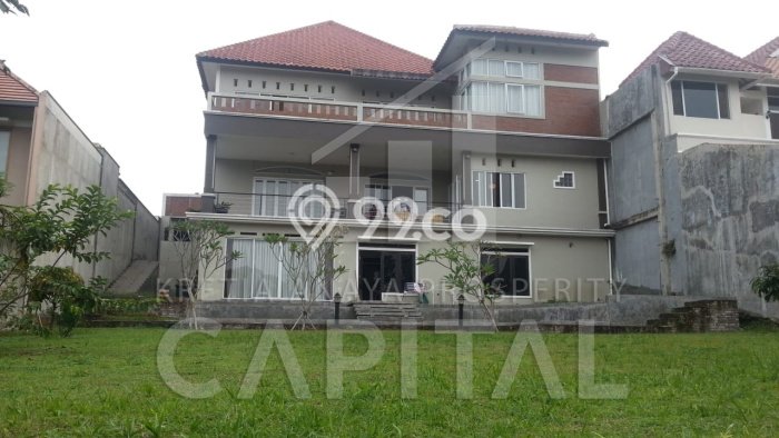 Hunian Mewah LB 600m2 Siap Pakai Desain Elegan di Kota Baru Parahyangan, Bandung Hunian Mewah LB 600m2 Siap Pakai Desain Elegan di Kota Baru Parahyangan, Bandung