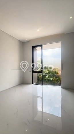Dijual Cepat Rumah Favorit Siap Huni LB 160m2 di Rungkut, Surabaya Dijual Cepat Rumah Favorit Siap Huni LB 160m2 di Rungkut, Surabaya