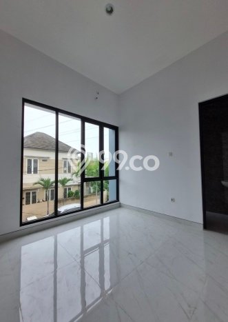 Dijual Cepat Rumah Bagus Siap Huni LB 115m2 di Tenggilis Mejoyo, Surabaya Dijual Cepat Rumah Bagus Siap Huni LB 115m2 di Tenggilis Mejoyo, Surabaya