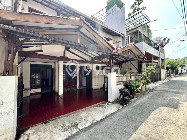Rumah Eksklusif Siap Huni LT 135m2 di Tebet, Jakarta Selatan Rumah Eksklusif Siap Huni LT 135m2 di Tebet, Jakarta Selatan