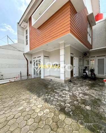 Siap Huni Rumah Mewah 5 Kamar di Tebet Dekat ke Mana Saja Siap Huni Rumah Mewah 5 Kamar di Tebet Dekat ke Mana Saja