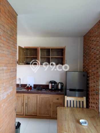Vila Strategis Kawasan , Luas 580m2m², Harganya Bersaing Vila Strategis Kawasan , Luas 580m2m², Harganya Bersaing