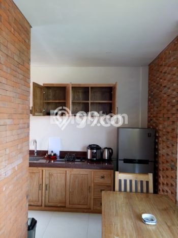 Vila Strategis Kawasan , Luas 580m2m², Harganya Bersaing Vila Strategis Kawasan , Luas 580m2m², Harganya Bersaing