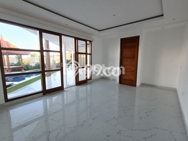 Tersedia Vila untuk Rent Kawasan , Area 200m2m², Dekat ke Pusat Kota Tersedia Vila untuk Rent Kawasan , Area 200m2m², Dekat ke Pusat Kota