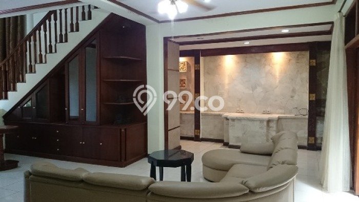 Lokasi strategis! Rumah siap pakai disewakan di Denpasar Barat LB 350m2 Lokasi strategis! Rumah siap pakai disewakan di Denpasar Barat LB 350m2