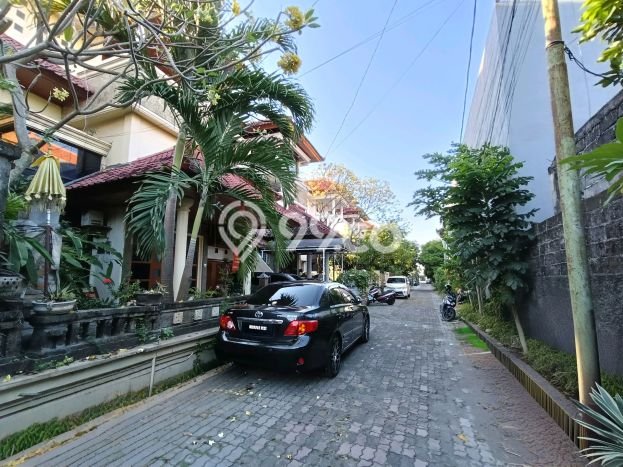 Lokasi strategis! Rumah siap pakai disewakan di Denpasar Barat LB 350m2 Lokasi strategis! Rumah siap pakai disewakan di Denpasar Barat LB 350m2