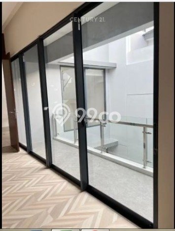 Ready to Use! Premium House LT 240m2 Desain Elegan di Cibubur Ready to Use! Premium House LT 240m2 Desain Elegan di Cibubur
