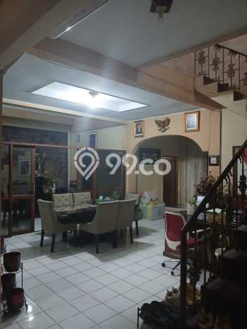 Siap Huni Rumah Mewah 6 Kamar di Duren Sawit Dekat ke Mana Pun Siap Huni Rumah Mewah 6 Kamar di Duren Sawit Dekat ke Mana Pun