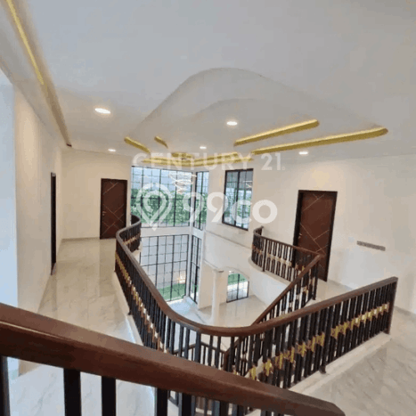 Ready to Use! Luxury House LT 313m2 Desain Elegan di Tomang Ready to Use! Luxury House LT 313m2 Desain Elegan di Tomang