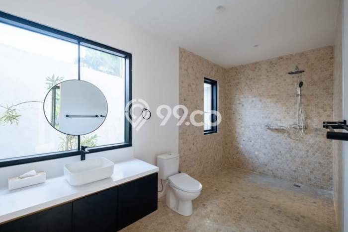 Sewa Rumah Strategis LT 800m2 / LB 300m2 di Seminyak, Badung Sewa Rumah Strategis LT 800m2 / LB 300m2 di Seminyak, Badung