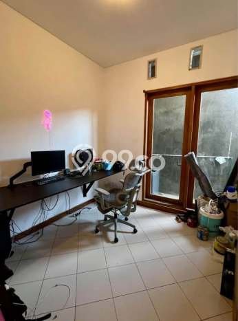 Disewakan! Rumah 3 Kamar Tidur &
3 Kamar Mandi di Sanur, Denpasar Disewakan! Rumah 3 Kamar Tidur &
3 Kamar Mandi di Sanur, Denpasar