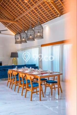 Rumah Mewah LB 300m2 Siap Pakai Desain Elegan di canggu, Badung Rumah Mewah LB 300m2 Siap Pakai Desain Elegan di canggu, Badung