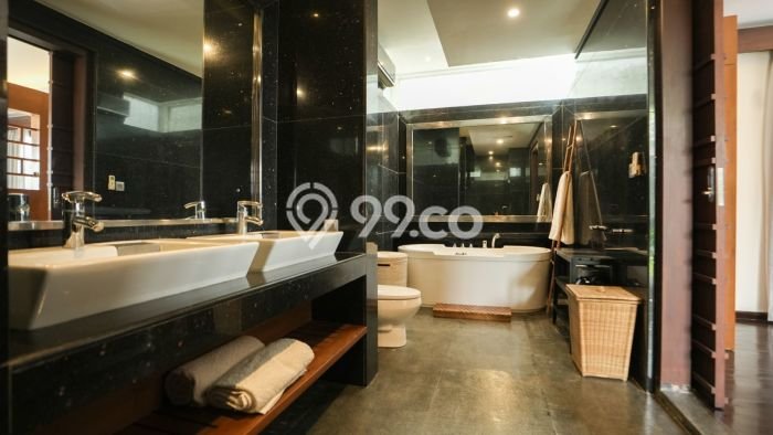 Sewa Rumah Nyaman di Ungasan LT 800m2 / LB 500m2 Kondisi Bagus Sewa Rumah Nyaman di Ungasan LT 800m2 / LB 500m2 Kondisi Bagus