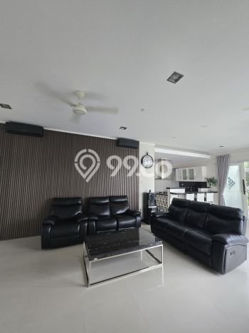Hunian Modern dengan LT 670m2 & LB 450m2 Disewakan di Jimbaran Hunian Modern dengan LT 670m2 & LB 450m2 Disewakan di Jimbaran