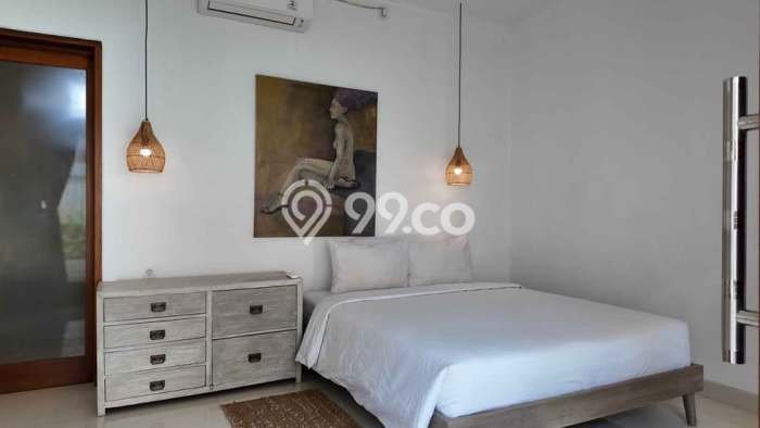 Rumah Disewakan Badung LT 200m2 LB 200m2 Area canggu Rumah Disewakan Badung LT 200m2 LB 200m2 Area canggu