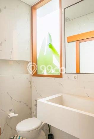 Rumah Mewah LB 300m2 Siap Pakai Desain Elegan di canggu, Badung Rumah Mewah LB 300m2 Siap Pakai Desain Elegan di canggu, Badung