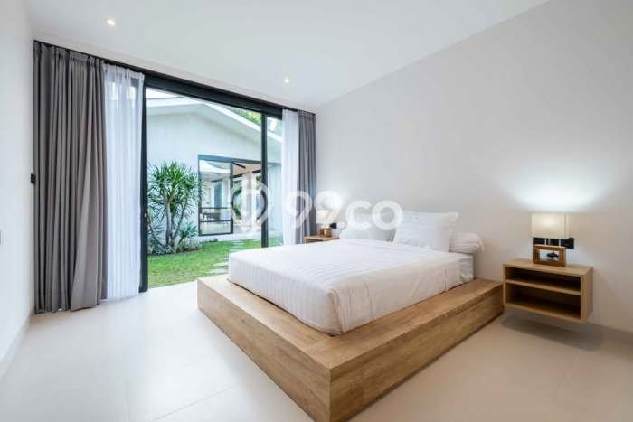 Sewa Rumah Strategis LT 800m2 / LB 300m2 di Seminyak, Badung Sewa Rumah Strategis LT 800m2 / LB 300m2 di Seminyak, Badung