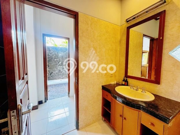 Jarang Ada! Rumah Kontrakan 5 Kamar Nyaman Siap Huni canggu Jarang Ada! Rumah Kontrakan 5 Kamar Nyaman Siap Huni canggu