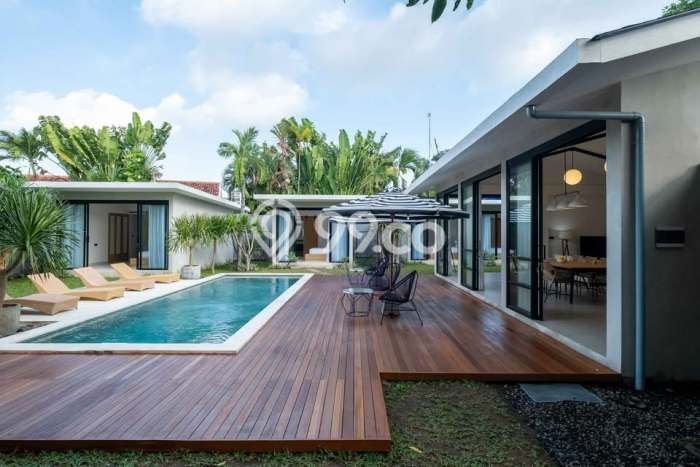 Sewa Rumah Strategis LT 800m2 / LB 300m2 di Seminyak, Badung Sewa Rumah Strategis LT 800m2 / LB 300m2 di Seminyak, Badung