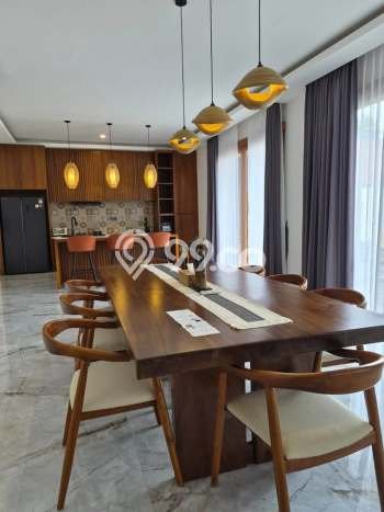 Disewakan Rumah Strategis LT 450m2 / LB 566m2 di uluwatu, Badung Disewakan Rumah Strategis LT 450m2 / LB 566m2 di uluwatu, Badung