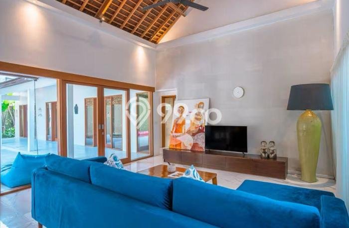Rumah Mewah LB 300m2 Siap Pakai Desain Elegan di canggu, Badung Rumah Mewah LB 300m2 Siap Pakai Desain Elegan di canggu, Badung