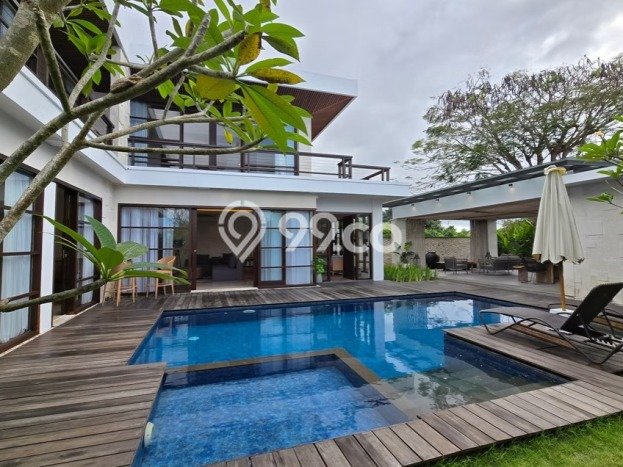 Hunian Modern dengan LT 1000m2 & LB 320m2 Disewakan di Ungasan Hunian Modern dengan LT 1000m2 & LB 320m2 Disewakan di Ungasan