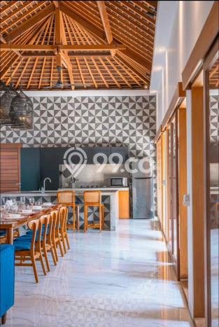 Rumah Mewah LB 300m2 Siap Pakai Desain Elegan di canggu, Badung Rumah Mewah LB 300m2 Siap Pakai Desain Elegan di canggu, Badung