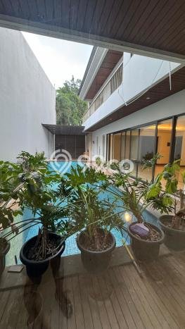 Rumah Nyaman di Pondok Indah, 4 KT, Lokasi Strategis Rumah Nyaman di Pondok Indah, 4 KT, Lokasi Strategis