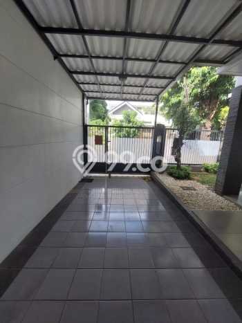 Rumah Asri area Kebayoran Baru, 3 KT, Akses Mudah Rumah Asri area Kebayoran Baru, 3 KT, Akses Mudah