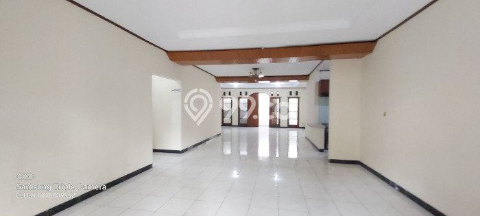 Rumah di Kebayoran Baru, Dekat Pusat Kota, LT 320m² Rumah di Kebayoran Baru, Dekat Pusat Kota, LT 320m²