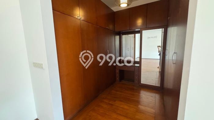Rumah di Pondok Indah, Akses ke Fasilitas, LT 500m² Rumah di Pondok Indah, Akses ke Fasilitas, LT 500m²