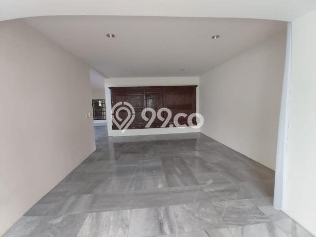 HUNIAN IMPIAN! Rumah di Simprug, 5 KM, Bebas Banjir, Luas 500m² Bangunan 500m² HUNIAN IMPIAN! Rumah di Simprug, 5 KM, Bebas Banjir, Luas 500m² Bangunan 500m²