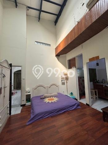 Rumah Menguntungkan di Lebak Bulus, Dekat Kawasan Bisnis, Jakarta Selatan - LT 240m² Rumah Menguntungkan di Lebak Bulus, Dekat Kawasan Bisnis, Jakarta Selatan - LT 240m²