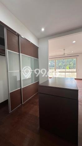 Rumah di Pondok Indah, 5 KM, Akses Universitas, Luas 450m² LB 400m² Rumah di Pondok Indah, 5 KM, Akses Universitas, Luas 450m² LB 400m²