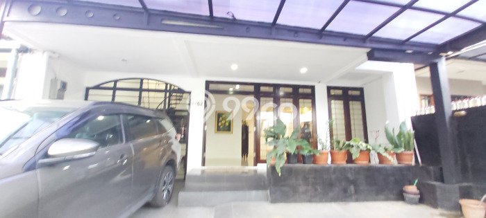 DREAM HOME! Rumah di Pondok Indah, 3 KT, Free Macet, Luas 165m² Bangunan 160m² DREAM HOME! Rumah di Pondok Indah, 3 KT, Free Macet, Luas 165m² Bangunan 160m²
