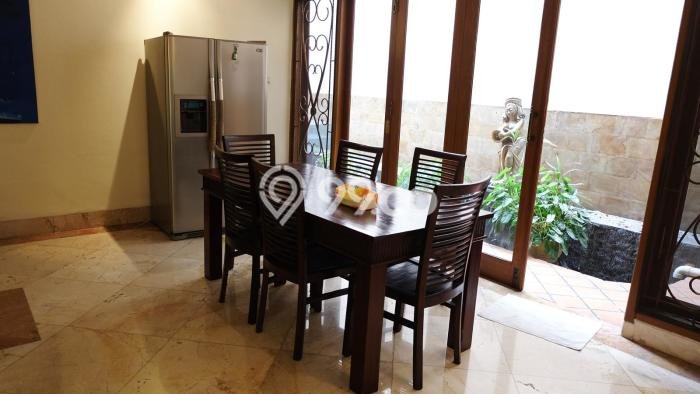 Rumah 3 Kamar Lengkap Disewakan di Kebayoran Baru Harga Kompetitif Rumah 3 Kamar Lengkap Disewakan di Kebayoran Baru Harga Kompetitif