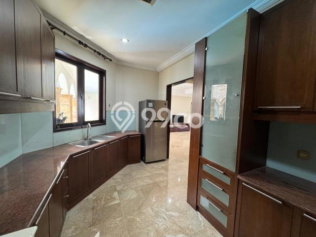 KESEMPATAN TERBAIK! Rumah di Pondok Indah, 4 KM, Siap Huni, Luas 400m² Bangunan 400m² KESEMPATAN TERBAIK! Rumah di Pondok Indah, 4 KM, Siap Huni, Luas 400m² Bangunan 400m²