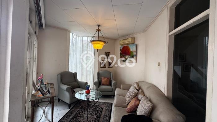 Rumah Elit Modern Tanpa Renovasi di Gandaria Jakarta Selatan Rumah Elit Modern Tanpa Renovasi di Gandaria Jakarta Selatan
