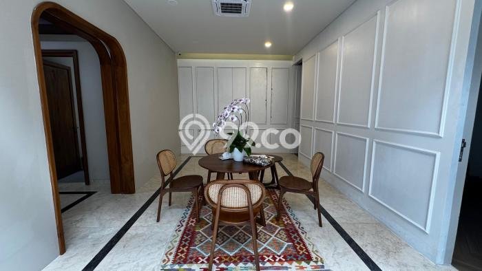 Disewakan Kantor di Kebayoran Baru Jakarta Selatan LT 210m2, LB 180m2 Disewakan Kantor di Kebayoran Baru Jakarta Selatan LT 210m2, LB 180m2