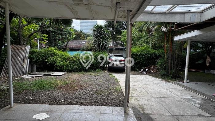 Lokasi strategis! Rumah siap huni disewakan di Kebayoran Baru LB 300m2 Lokasi strategis! Rumah siap huni disewakan di Kebayoran Baru LB 300m2