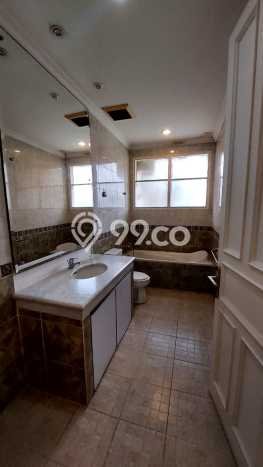 Rumah Strategis di Cipete, 5 KM, Area Nyaman, LT 575m² LB 400m² Rumah Strategis di Cipete, 5 KM, Area Nyaman, LT 575m² LB 400m²
