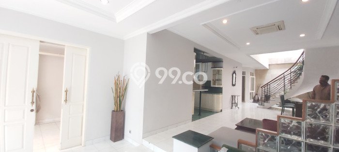 Rumah Disewakan Jakarta Selatan LT 160m2 LB 280m2 Kawasan Pondok Indah Rumah Disewakan Jakarta Selatan LT 160m2 LB 280m2 Kawasan Pondok Indah