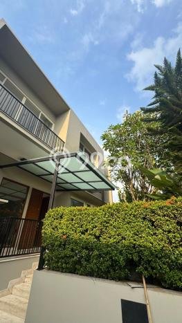 Rumah di Pondok Indah, 5 KM, Akses Universitas, Luas 450m² LB 400m² Rumah di Pondok Indah, 5 KM, Akses Universitas, Luas 450m² LB 400m²