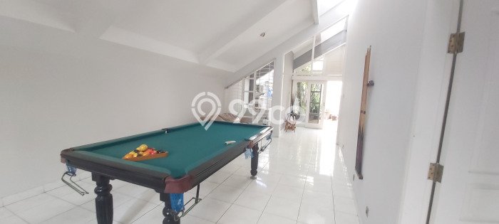 Rumah Disewakan Jakarta Selatan LT 160m2 LB 280m2 Kawasan Pondok Indah Rumah Disewakan Jakarta Selatan LT 160m2 LB 280m2 Kawasan Pondok Indah