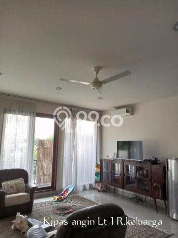 HUNIAN IMPIAN! Rumah di Simprug, 5 KM, Bebas Banjir, Luas 500m² Bangunan 500m² HUNIAN IMPIAN! Rumah di Simprug, 5 KM, Bebas Banjir, Luas 500m² Bangunan 500m²
