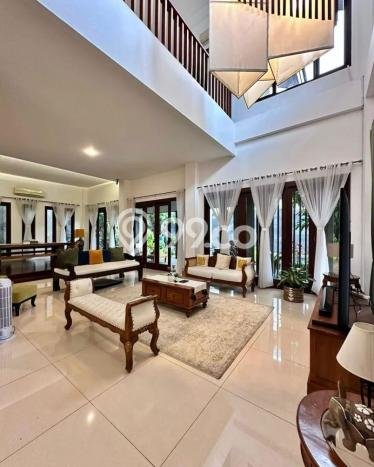 Rumah Elit LB 1000m2 Siap Huni Desain Elegan di Pondok Indah, Jakarta Selatan Rumah Elit LB 1000m2 Siap Huni Desain Elegan di Pondok Indah, Jakarta Selatan