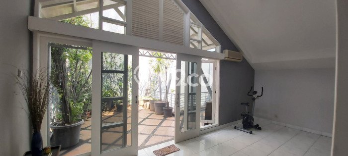 Rumah Disewakan Jakarta Selatan LT 160m2 LB 280m2 Kawasan Pondok Indah Rumah Disewakan Jakarta Selatan LT 160m2 LB 280m2 Kawasan Pondok Indah